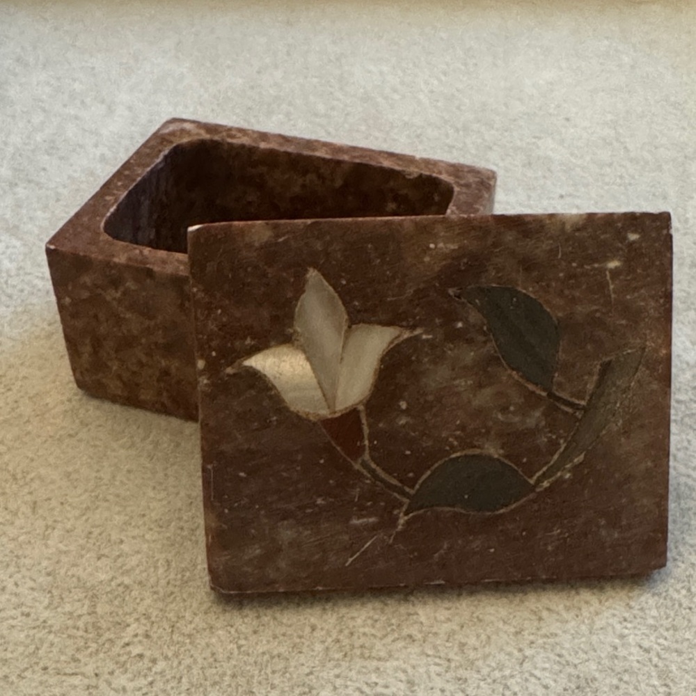 Vintage! Soapstone/Marble Trinket Box with Floral Inlay - Picture 2 of 15